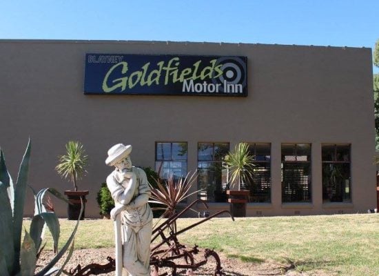 Exterior of Goldfields Motor Inn in Blayney.